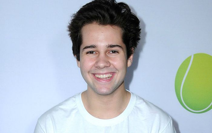 David Dobrik Height, Family, Age, Biography, Wife, Net Worth, Facts